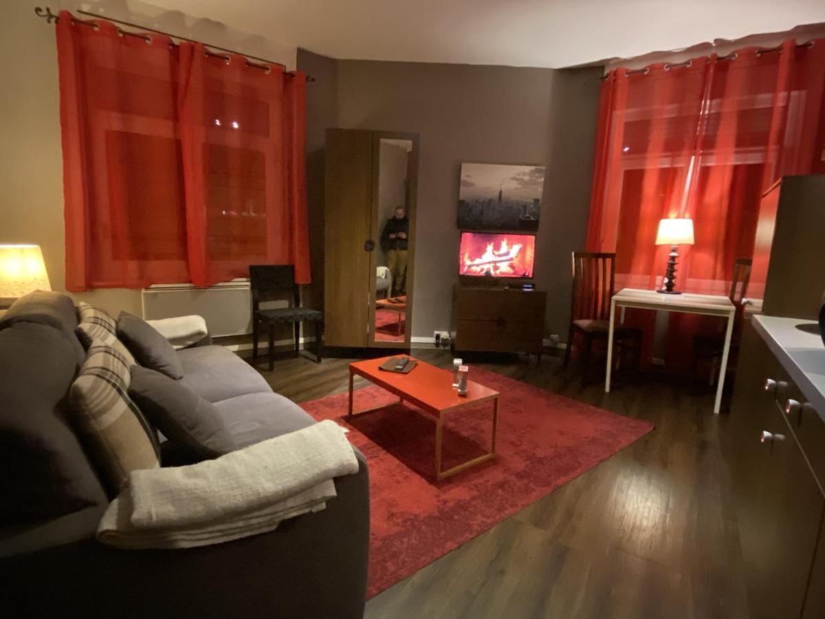 Loger A La Madeleine Apartment Ла Мадлен Екстериор снимка
